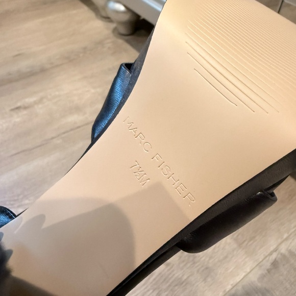 Marc Fisher Black Platform Block Heel Sandals – Size 7.5M - Picture 5 of 7